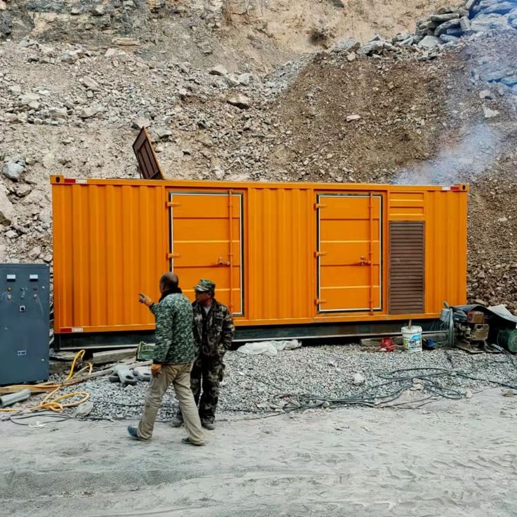 尖山如何选择适合自己的 800KW 柴油发电机组?