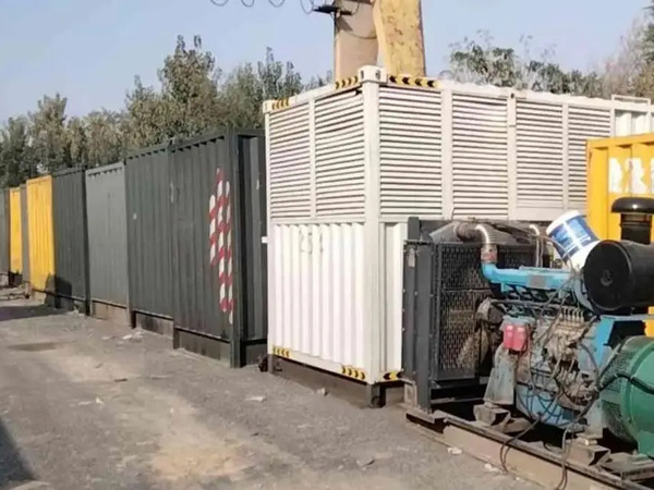 尖山200KW柴油发电机机组每小时油耗是多少？