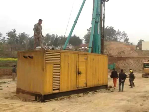 尖山如何判断水冷式机油散热器密封件是否需要更换？
